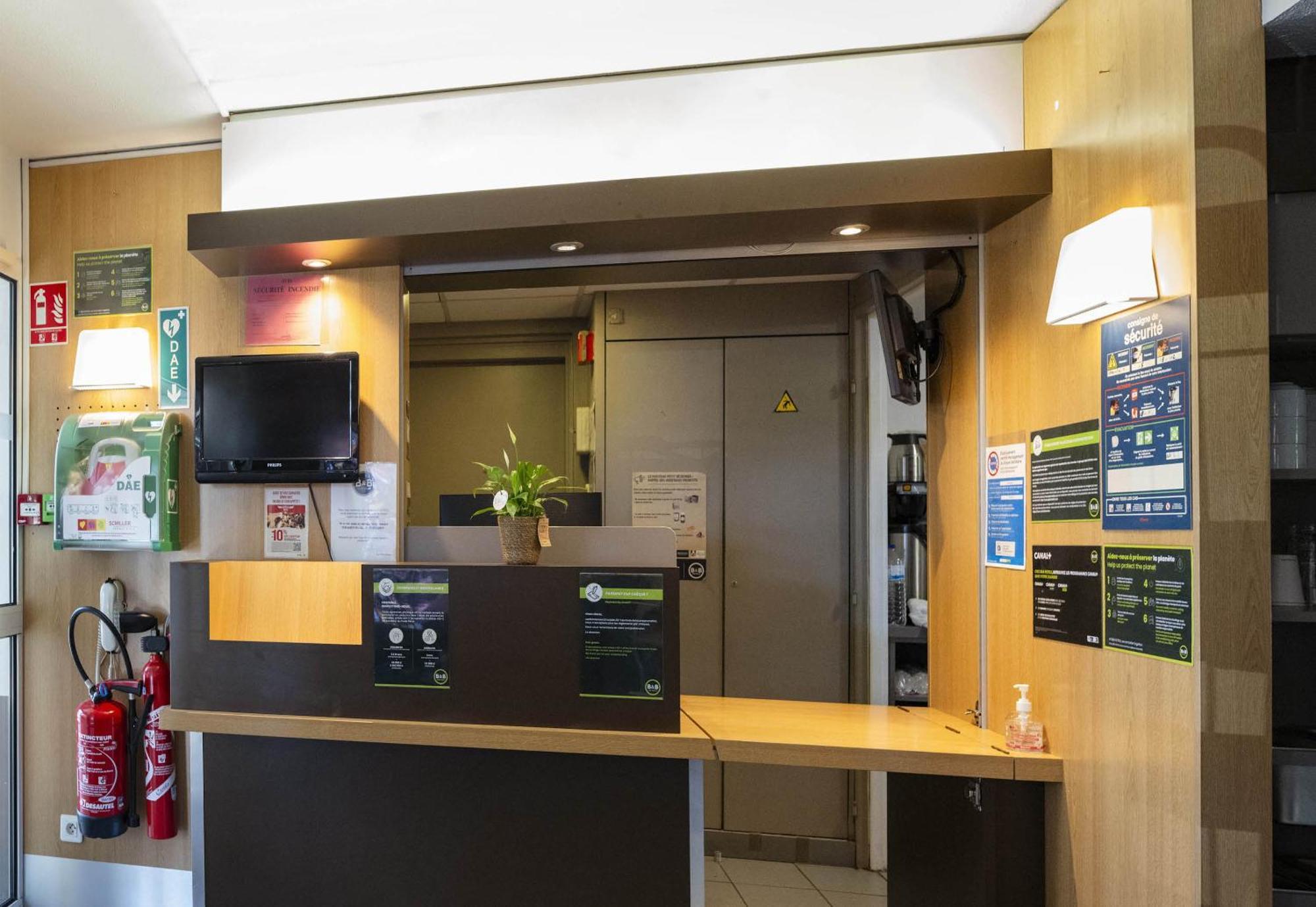 B&B Hotel Avignon 1 Льо Понте Екстериор снимка