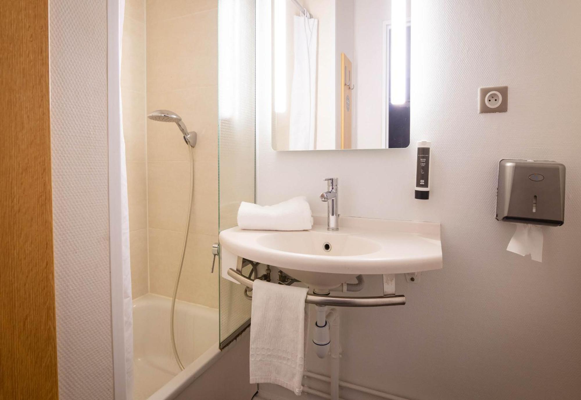 B&B Hotel Avignon 1 Льо Понте Екстериор снимка