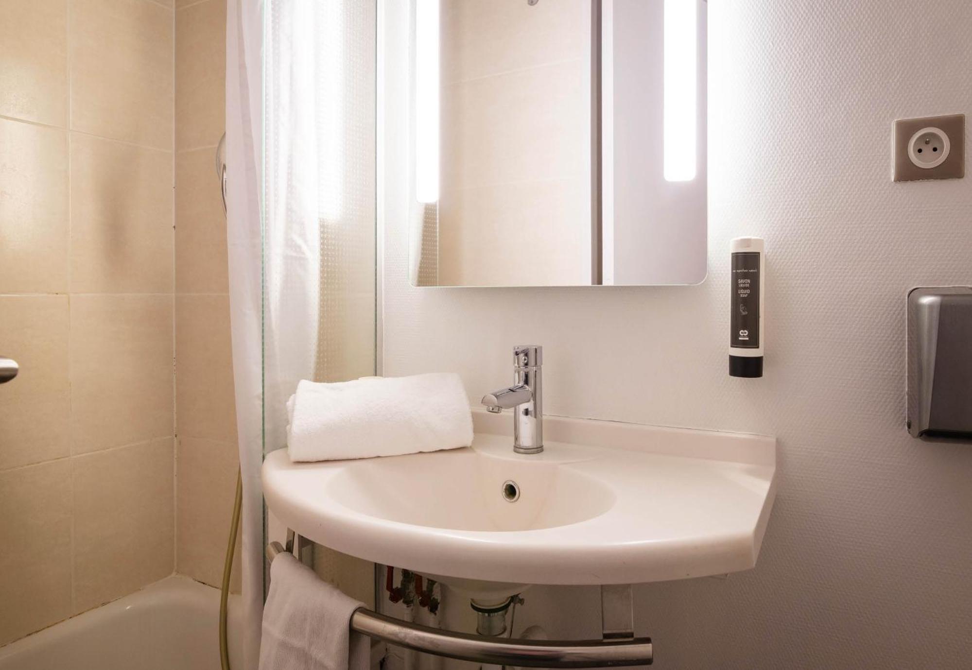 B&B Hotel Avignon 1 Льо Понте Екстериор снимка